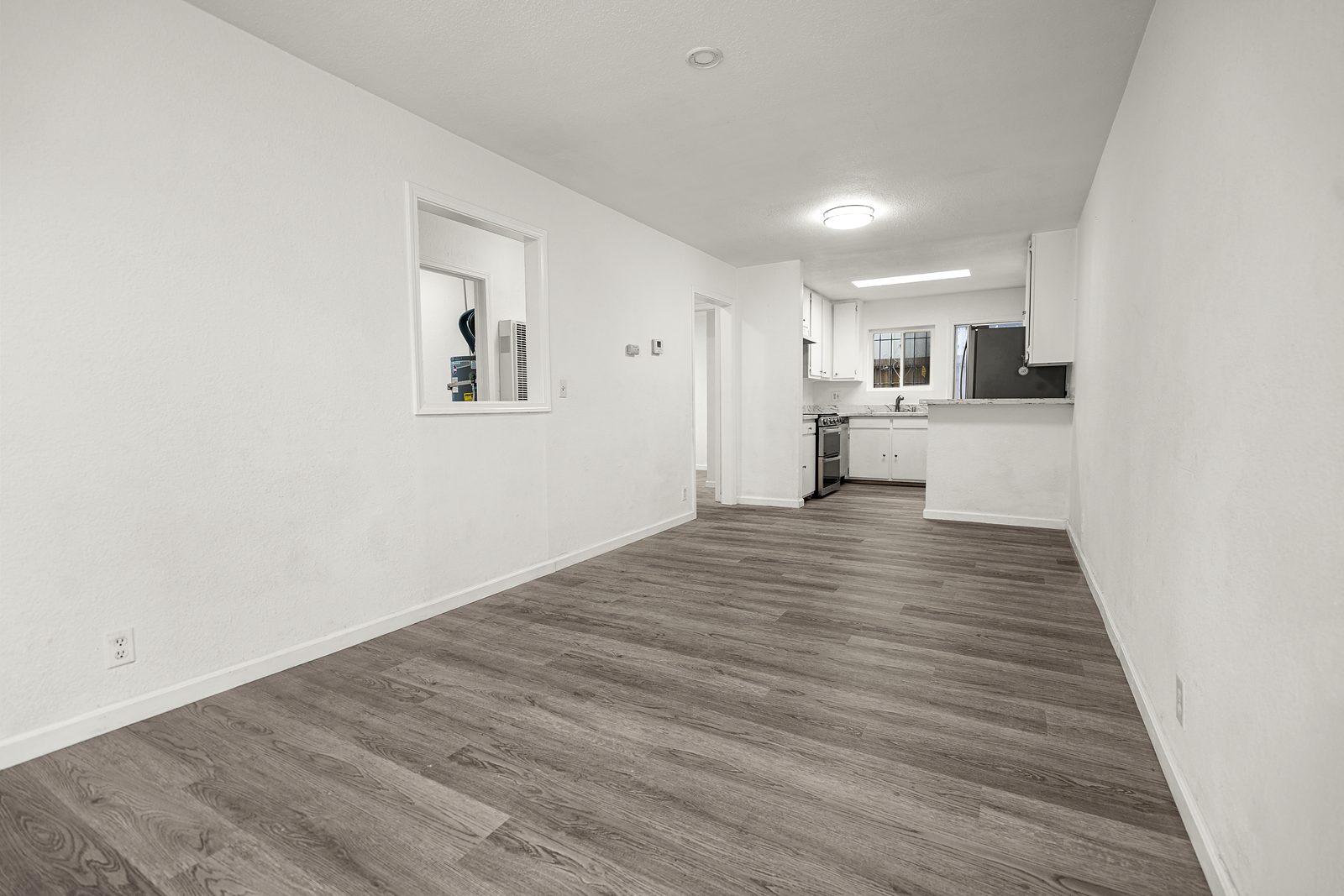 Lower unit · living room