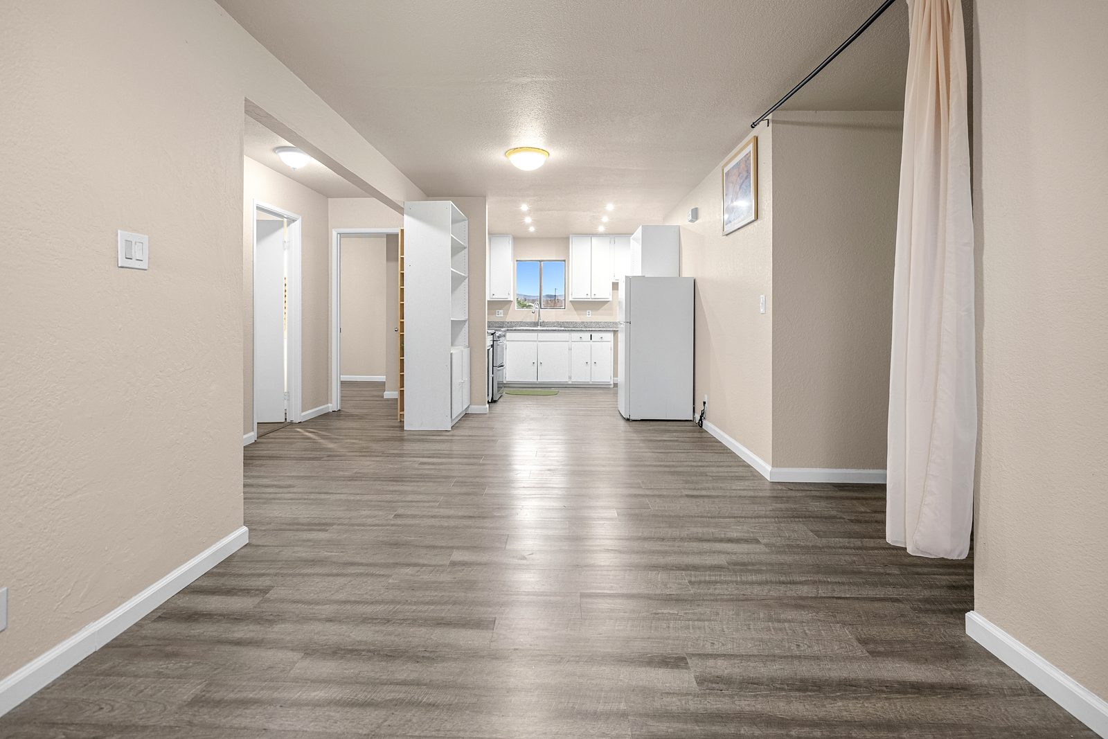 Upper unit · kitchen
