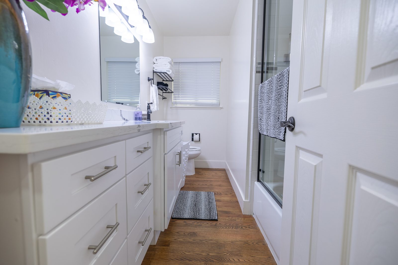 Bathroom with tub